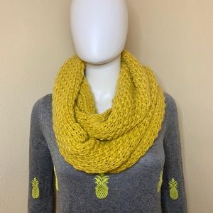 Olsenboye chunky infinity knit scarf
